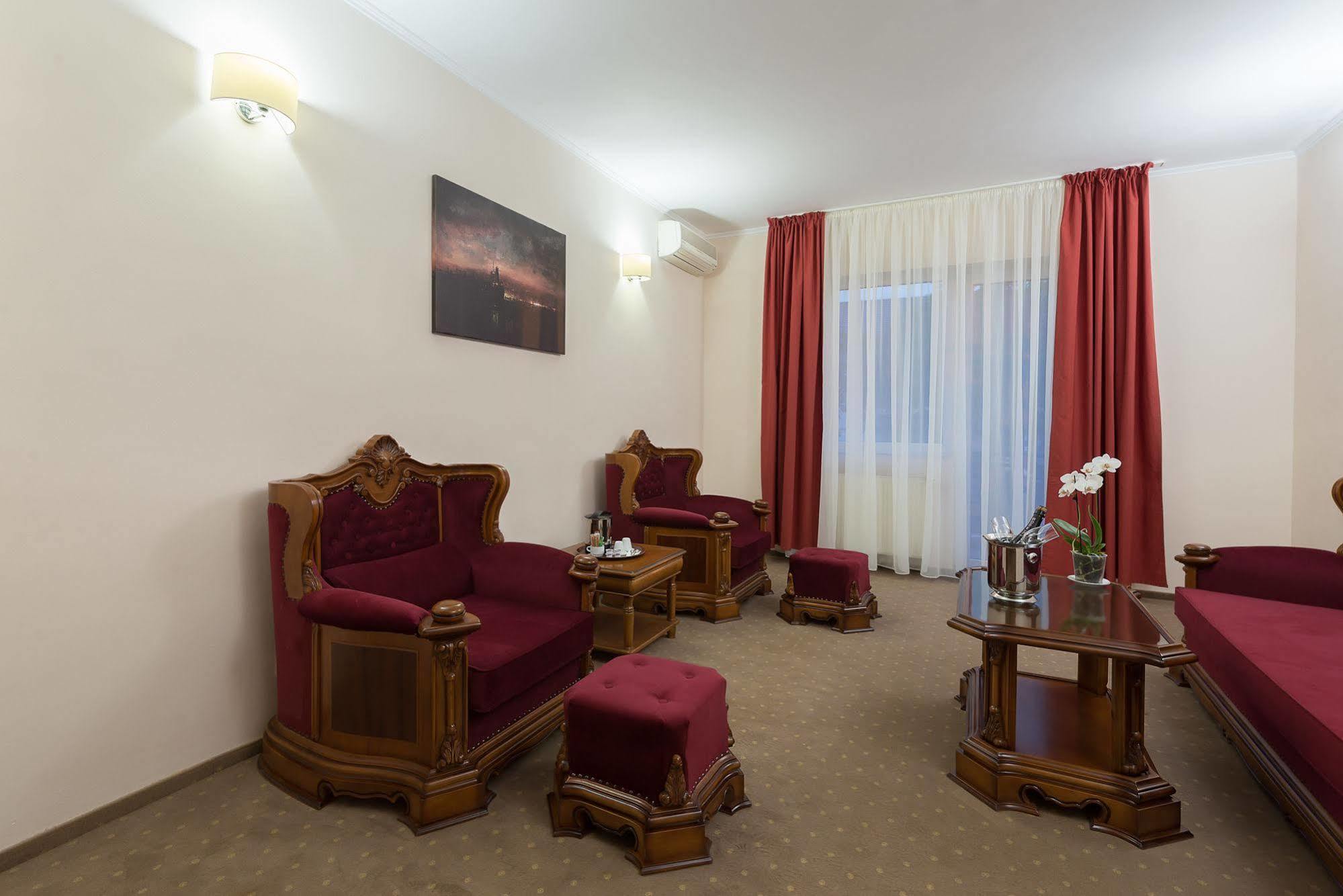 Hotel Athos R.M.T. Cluj-Napoca Ngoại thất bức ảnh