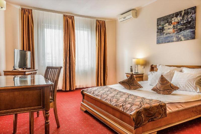 Hotel Athos R.M.T. Cluj-Napoca Ngoại thất bức ảnh